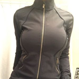 Lululemon Sleek Essentials Jacket Navy 8 EUC